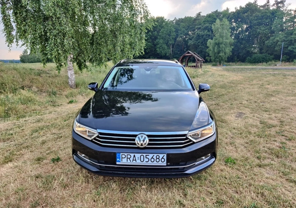 Volkswagen Passat cena 64900 przebieg: 77000, rok produkcji 2018 z Rawicz małe 631